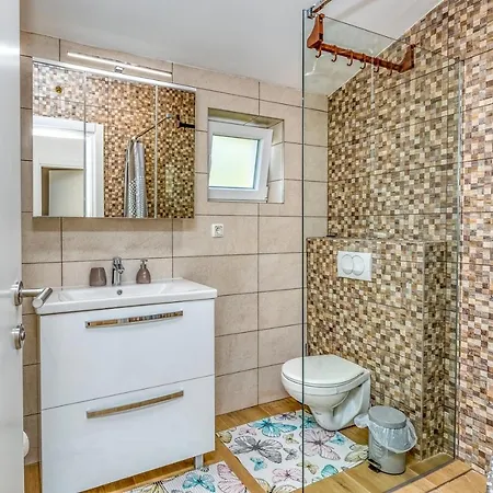 Mmi Village 4* Tinjan