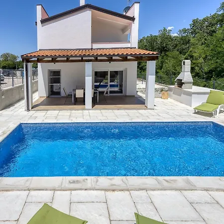 Mmi Village Penzion